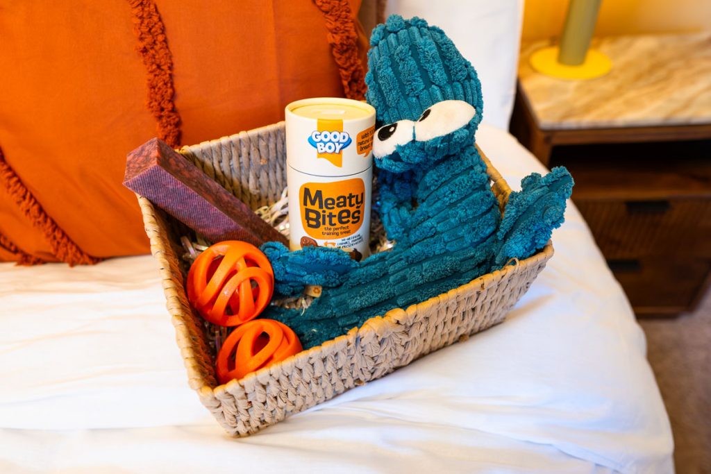 Dog's Hamper